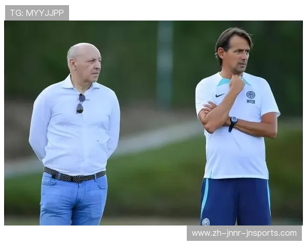 意甲俱乐部拍照风格变化 球队宣传照也能玩出创意新花样